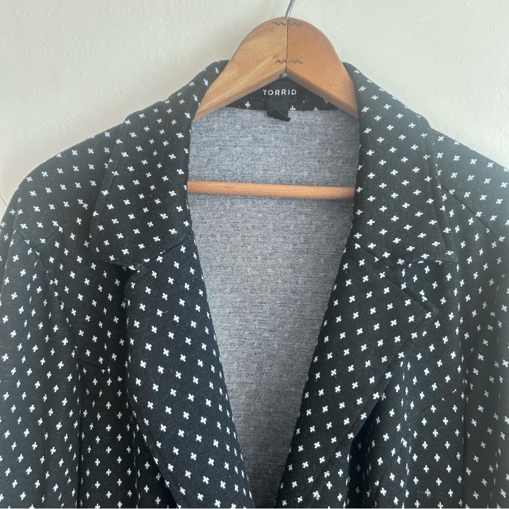 Torrid Black White Cross Print Knit Ponte Blazer Jacket Plus 18 20 - Picture 4 of 8